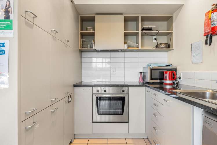 15/31 Poulson Street Addington_5