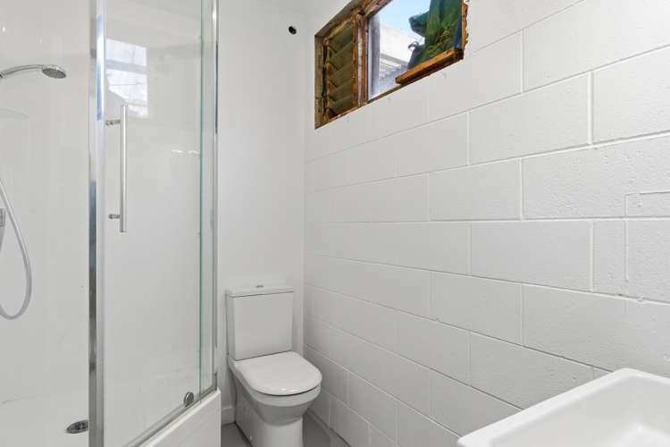 16/410 The Esplanade Island Bay_4