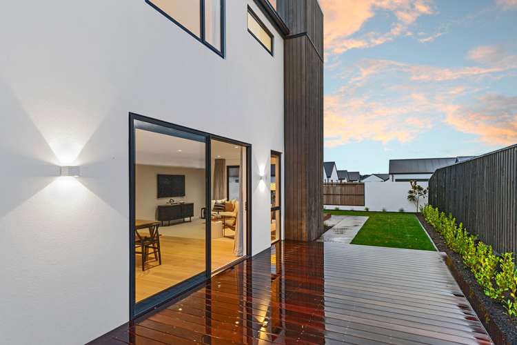 23 Nederland Avenue Burwood_22