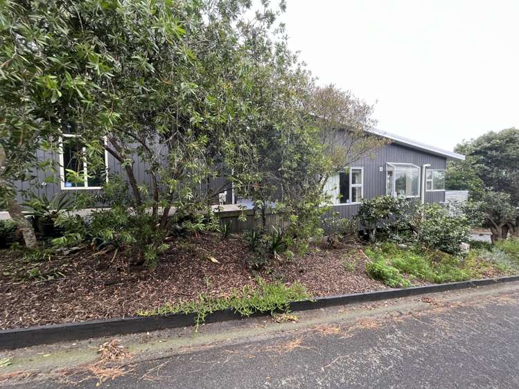 8 Sunset Terrace Waikanae Beach_1
