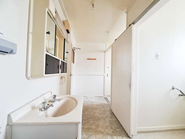  292 Kelvin Street Avenal_2
