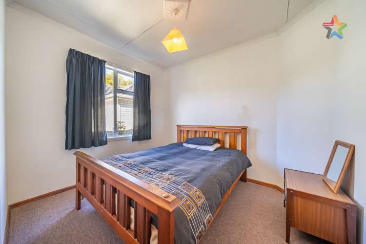 88 Main Road Wainuiomata_10