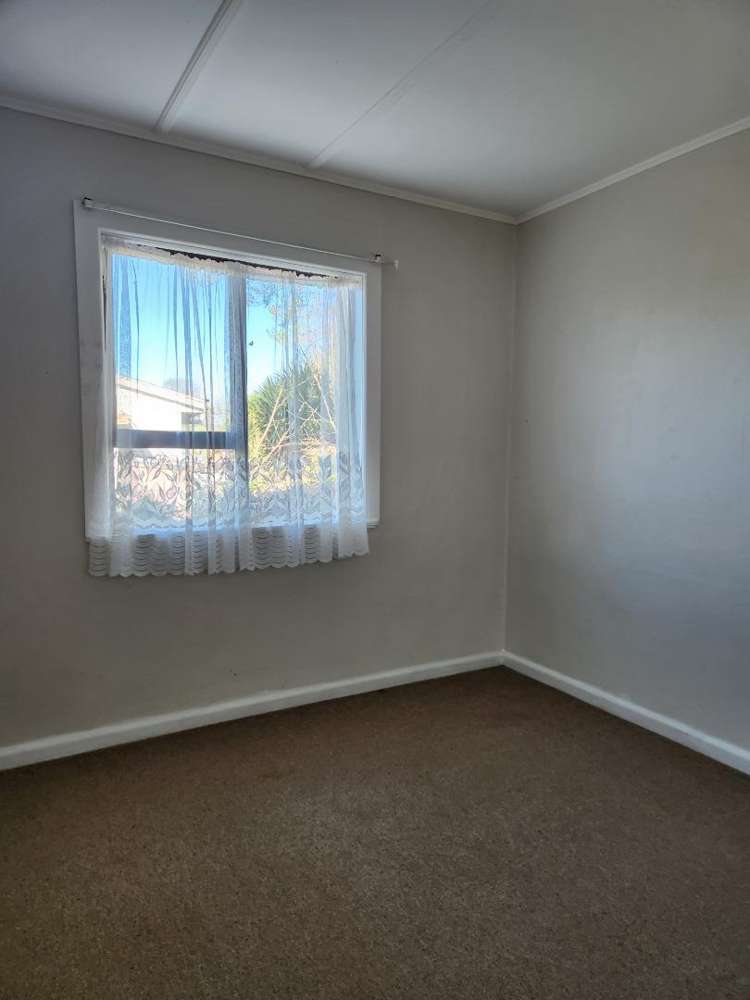 18 Esk Crescent Tokoroa_5