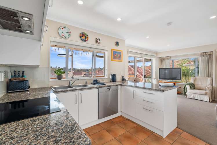 31 Gillett Place Botany Downs_10