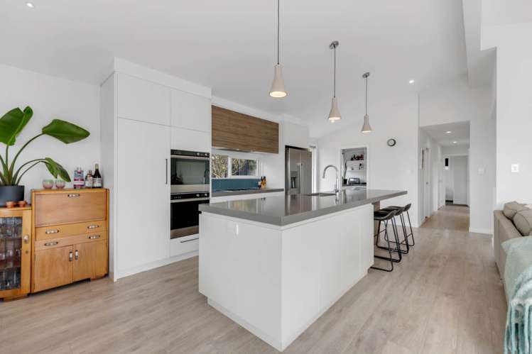 11 Shelly Bay Road Beachlands_17