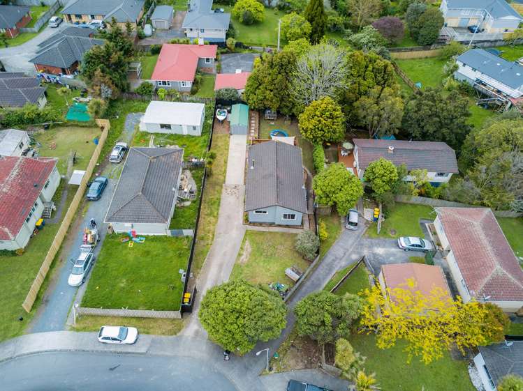 8 Karina Place Glen Eden_18