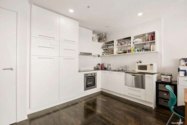 1102/18 Beach Road Auckland Central_5