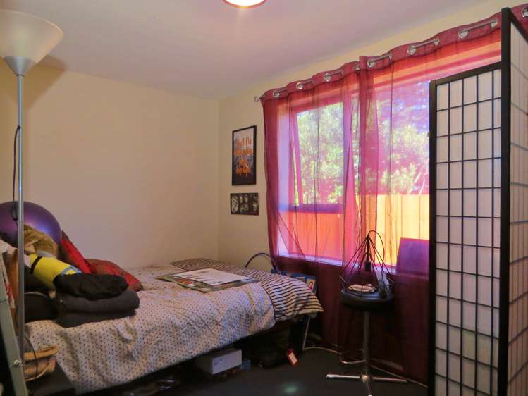 2/241 Waterloo Road Hornby_10