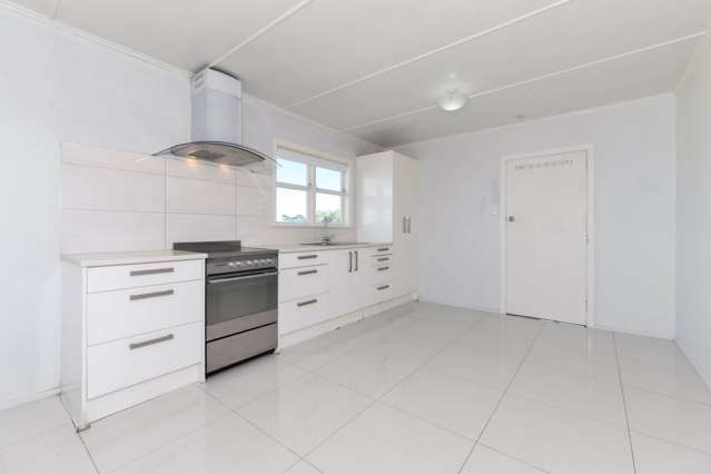 55 Amberley Avenue Te Atatu South_2