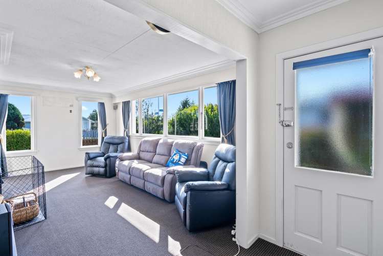 27 Glenalmond Crescent Rockdale_5