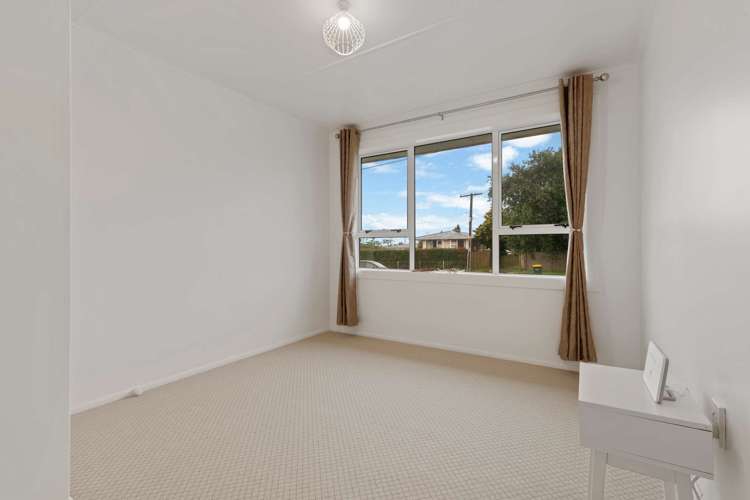 21 Elliott Crescent Owhata_10