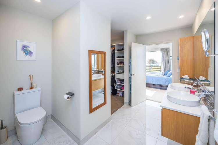 222 Meadway Road Ngahinapouri_18