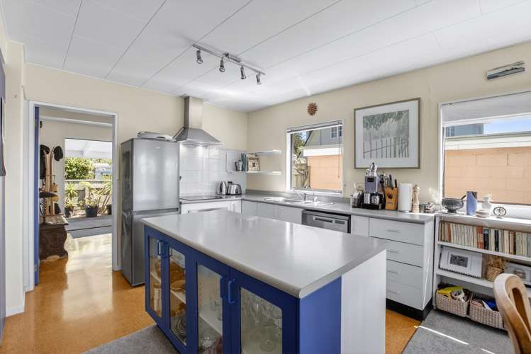 93A Wellington Road Paekakariki_6