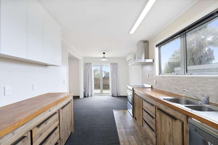 129 Riverpark Crescent Henderson_30