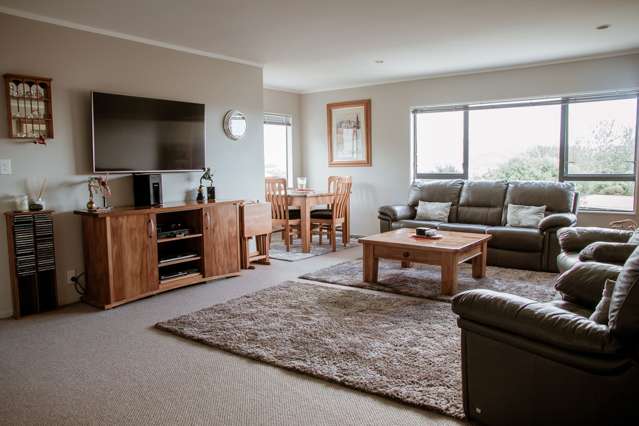 11b Solway Place Papakowhai_2