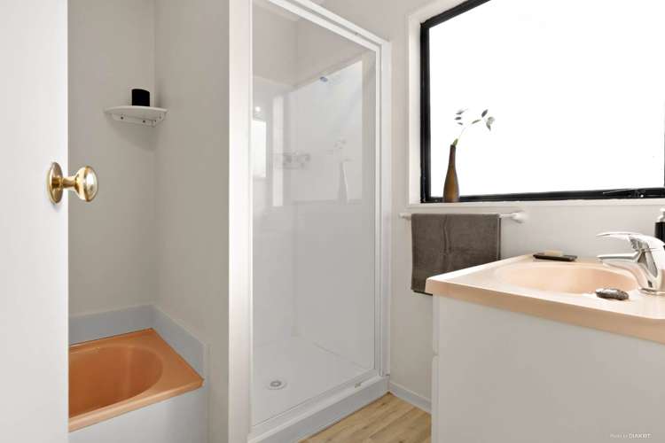 2/7 Akehurst Avenue New Lynn_12