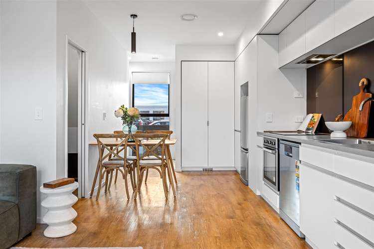 8/1 Buchan Street Sydenham_2