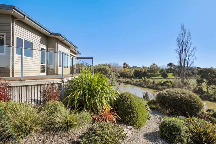 12 Lake View Place Fairhall_33