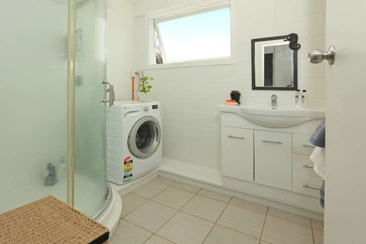 3/24 Dawnhaven Drive Te Atatu Peninsula_11