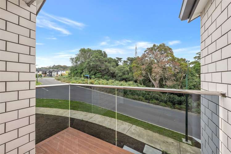 22 Koromeke Street Flat Bush_16