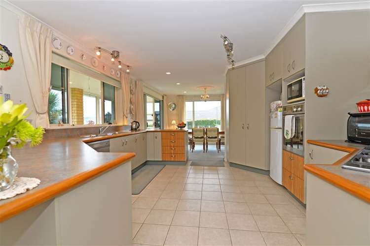 27a Rosella Grove Waimauku_2