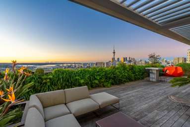 701/8 Hereford Street_3