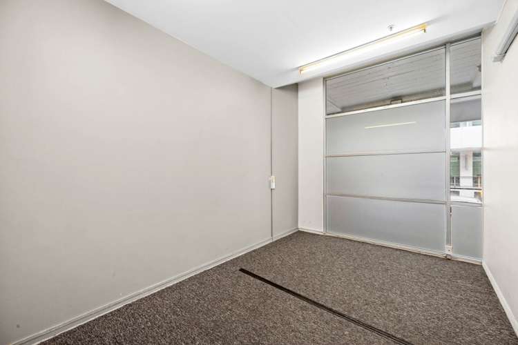 Unit 8/145 Quay Street City Centre_12