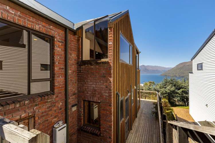 138b Wynyard Crescent Fernhill/Sunshine Bay_21