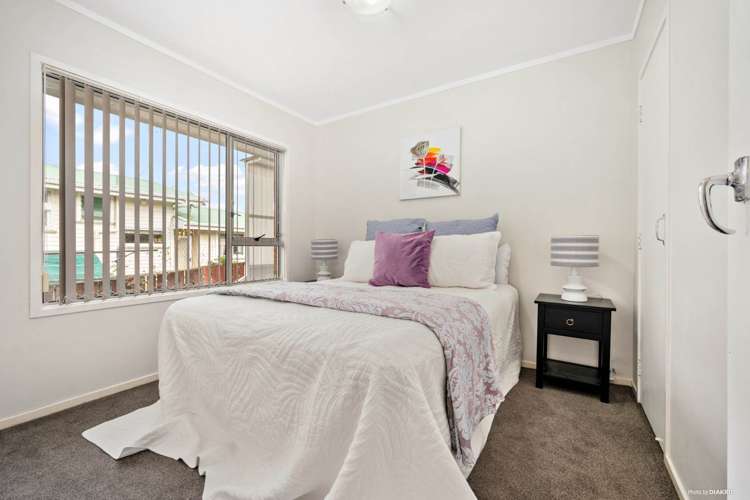 1/123 Gossamer Drive Pakuranga Heights_6