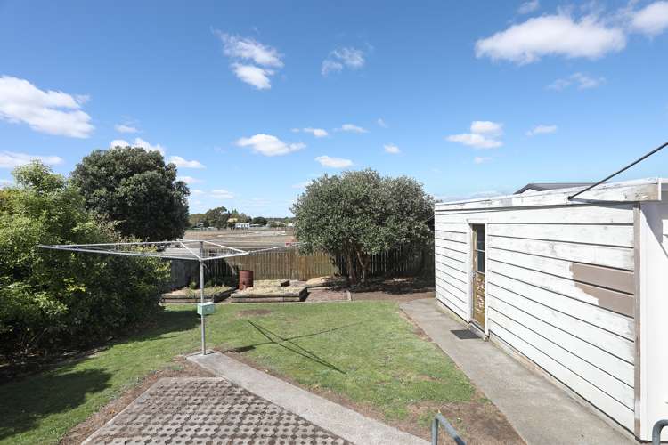 15 Fergusson Street Marton_13