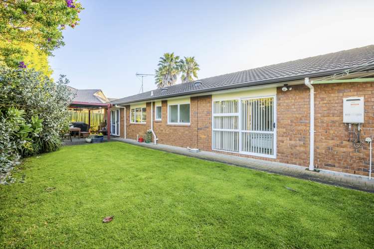 20 Lothian Brae Wattle Downs_17