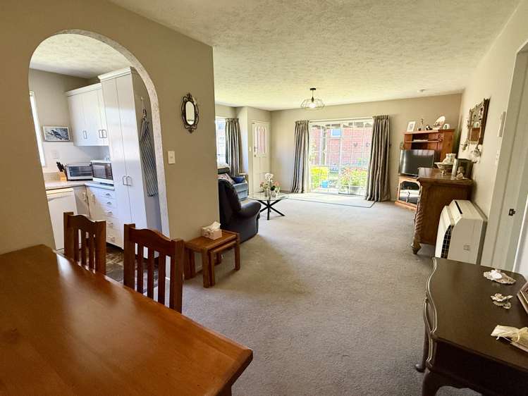 25c Thomson Street Avenal_11