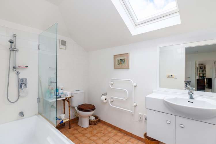 56 Hawkesbury Avenue Saint Albans_11