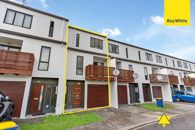 11/12 Ambrico Place, New Lynn