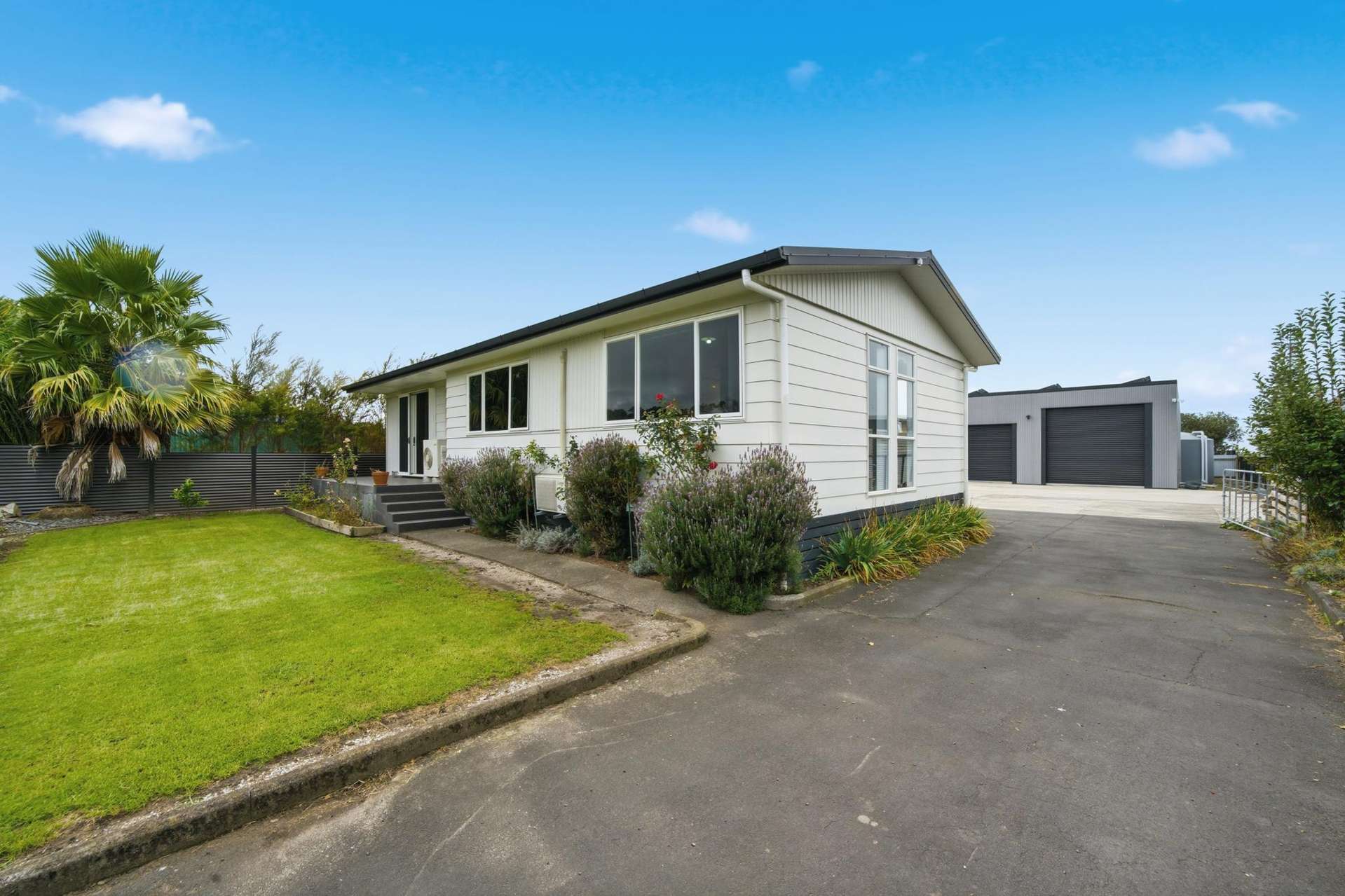 16 Kowhai Avenue Kaiaua_0