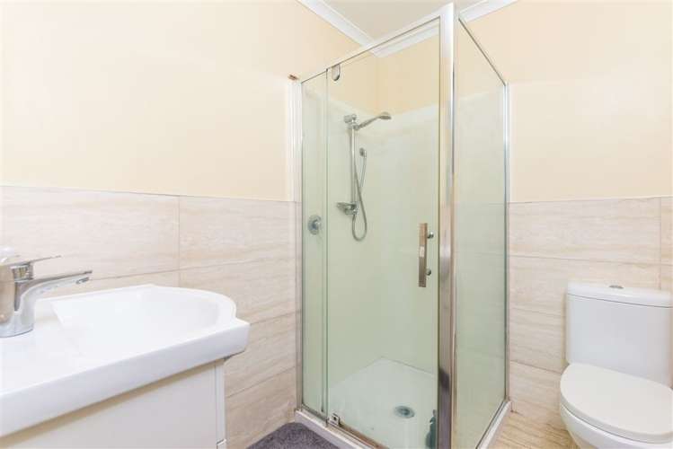 5 Jever Place Massey_15