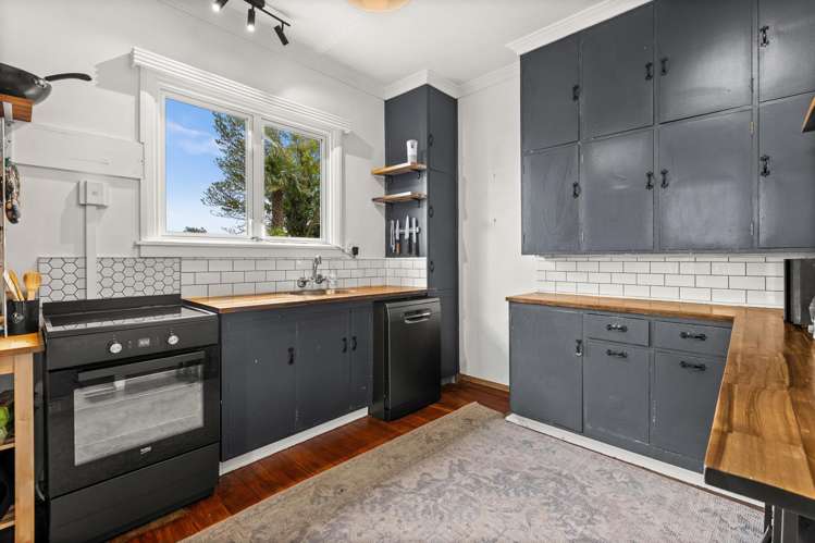 508 Southampton Street West_1