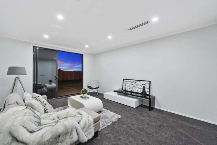 9 Waireka Road Rototuna North_11