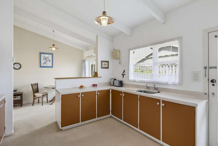 556 Queen Street East Levin_18