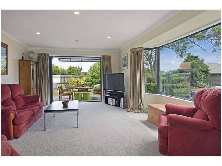 22 Maple Crescent Richmond_5