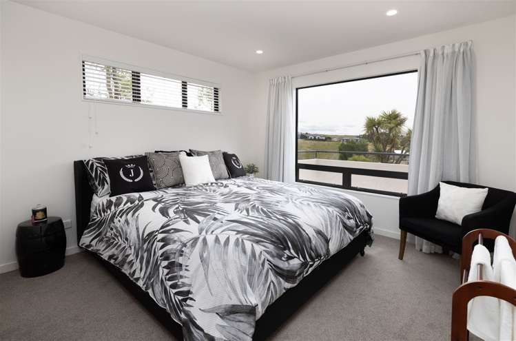 29 Pine Hill Rise Fairhall_18