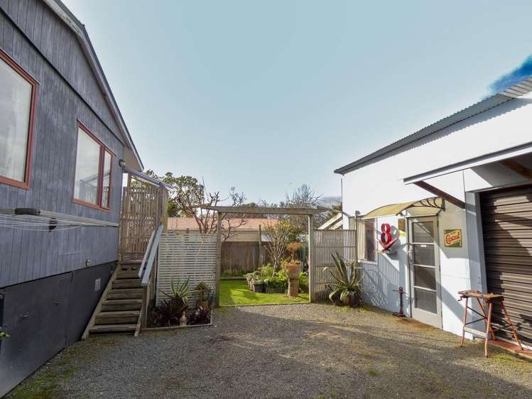 5 Te Whena Street Otaki Beach_22
