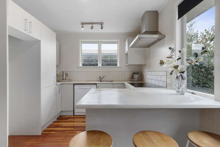 297 Dey Street Hamilton East_8