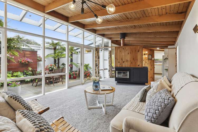 22 Larsen Crescent Tawa_1