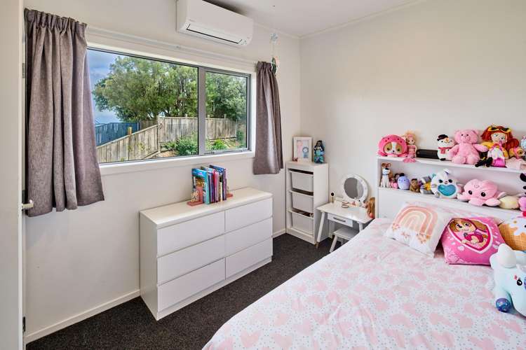 109a Gloaming Hill Titahi Bay_13