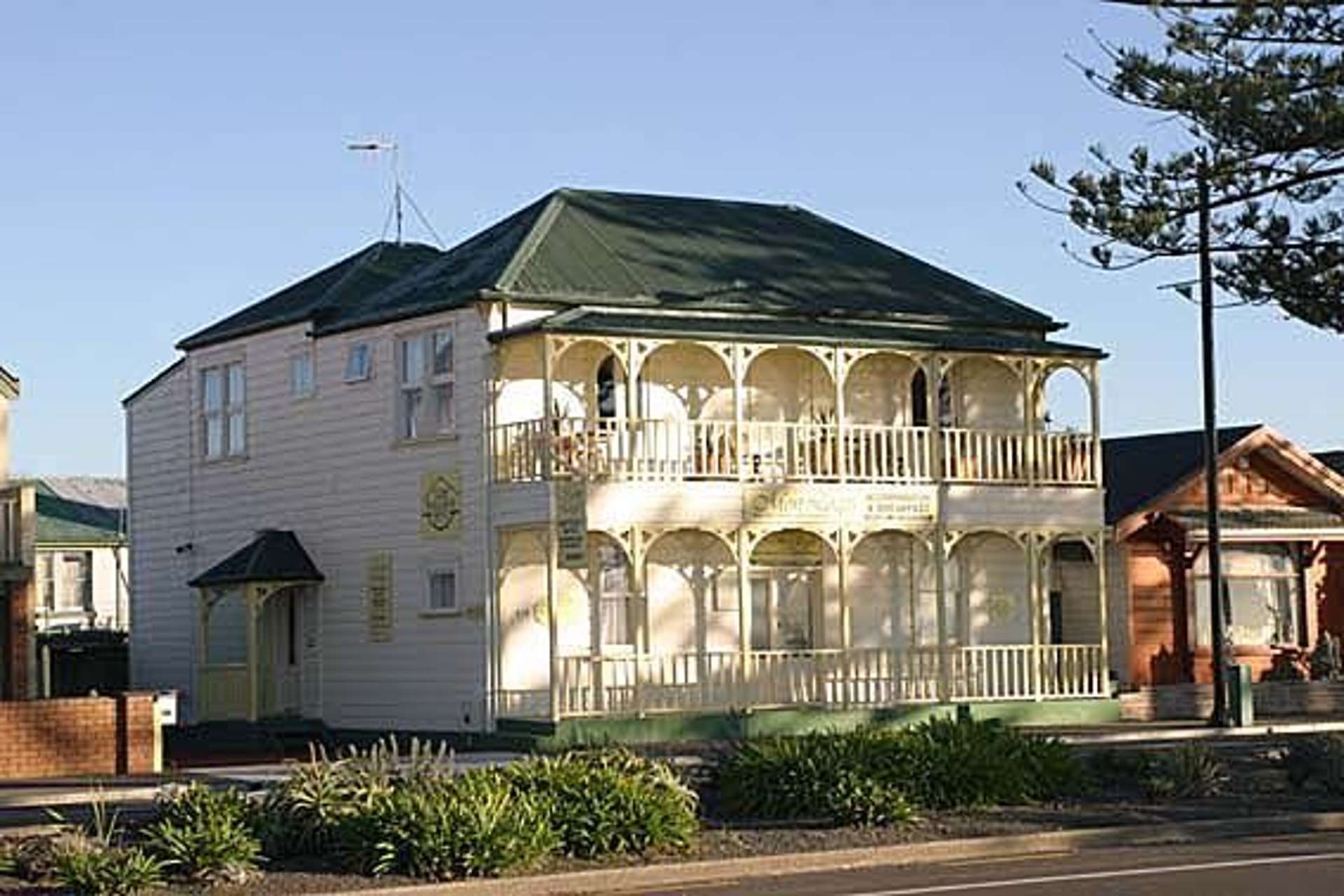 415 Marine Parade Napier South_0