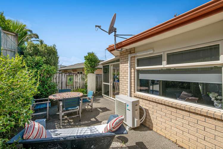 18 Chesterfield Way Orewa_20