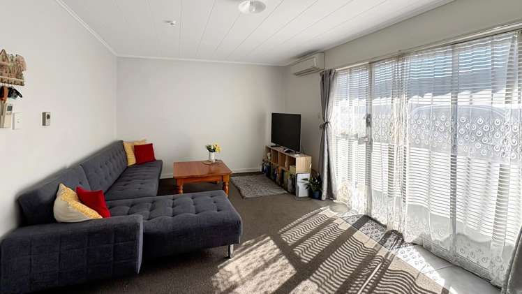 2/32 Creek Road 1383_1