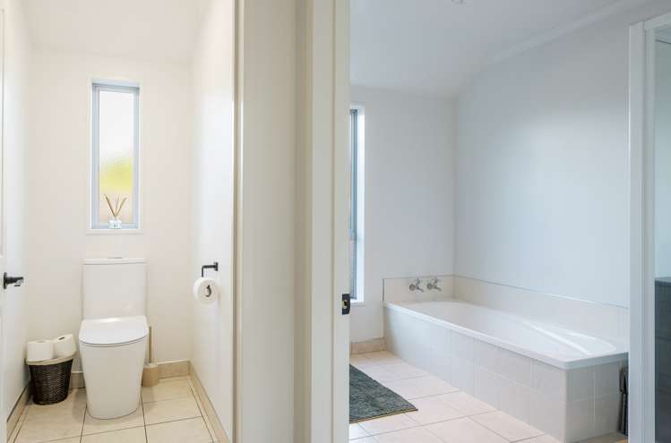 40 Starveall Street Brightwater_18