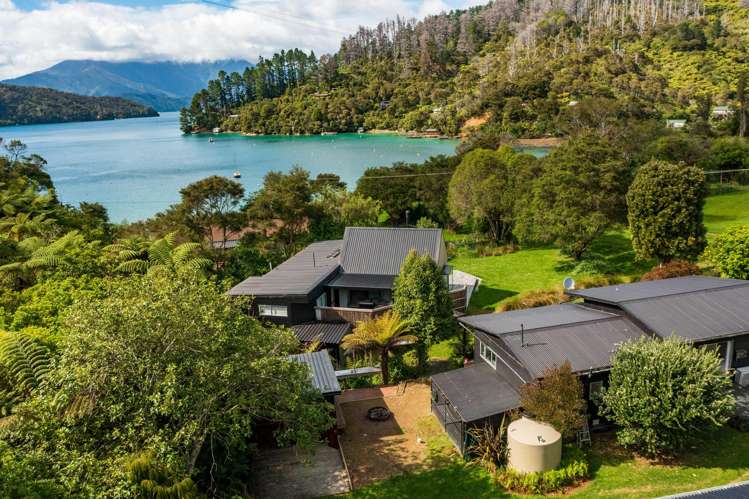 1 West Bay, Lochmara Bay Marlborough Sounds_21